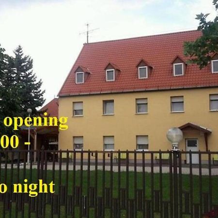 Fenyo Panzio Bed & Breakfast Mezokovesd Ngoại thất bức ảnh